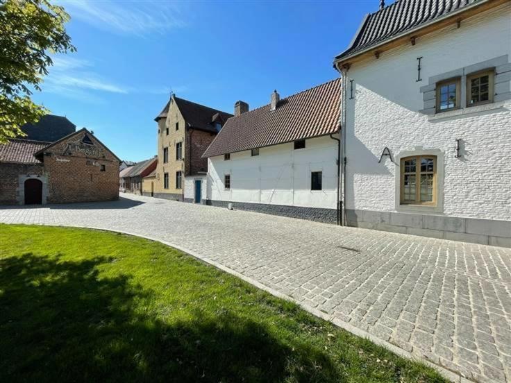 Begijnhof 9 Villa Синт-Тройден Екстериор снимка